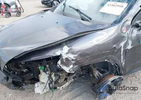 2018 Jeep Cherokee Trailhawk 4X4 z USA, uszkodzony, nr VIN 1C4PJMBX1JD513040